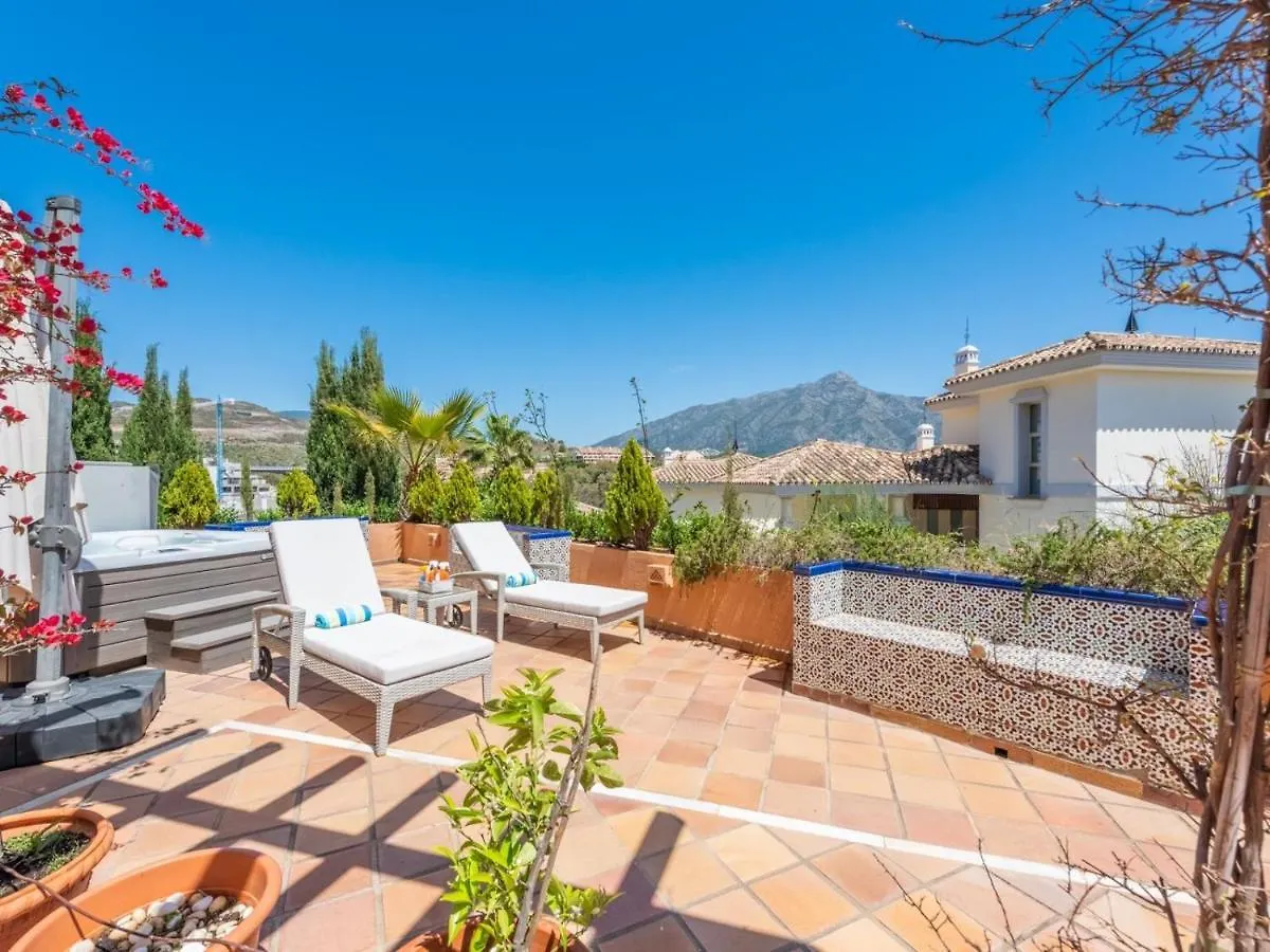 Los Belvederes A Spacious And Luxury Apartment Marbella