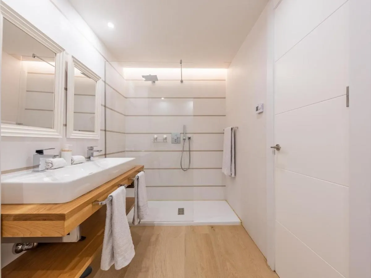 Los Belvederes A Spacious And Luxury Apartment Marbella